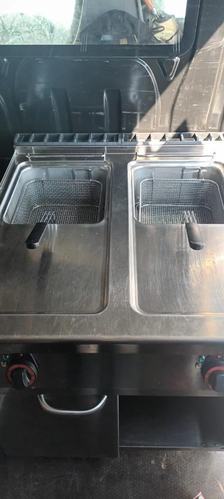 Friteuse électrique professionnelle REDFOX 2 x 17 l, Enlèvement, Utilisé, Cuisinière, Friteuse et Grils