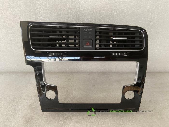 Grille aération tableau de bord d'un Volkswagen Golf, Volkswagen, -, 3 mois de garantie, Utilisé