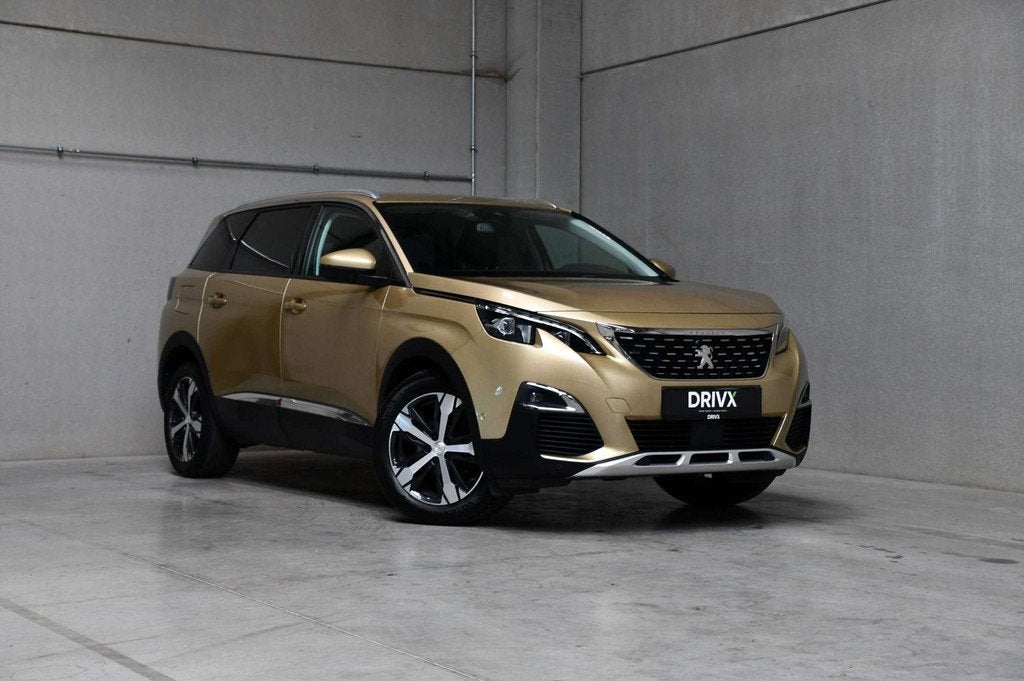 Peugeot 5008 Allure - 360° camera - trekhaak - Zetelverwarm, Autos, Peugeot, Euro 6, 7 places, Autres couleurs, 5 portes