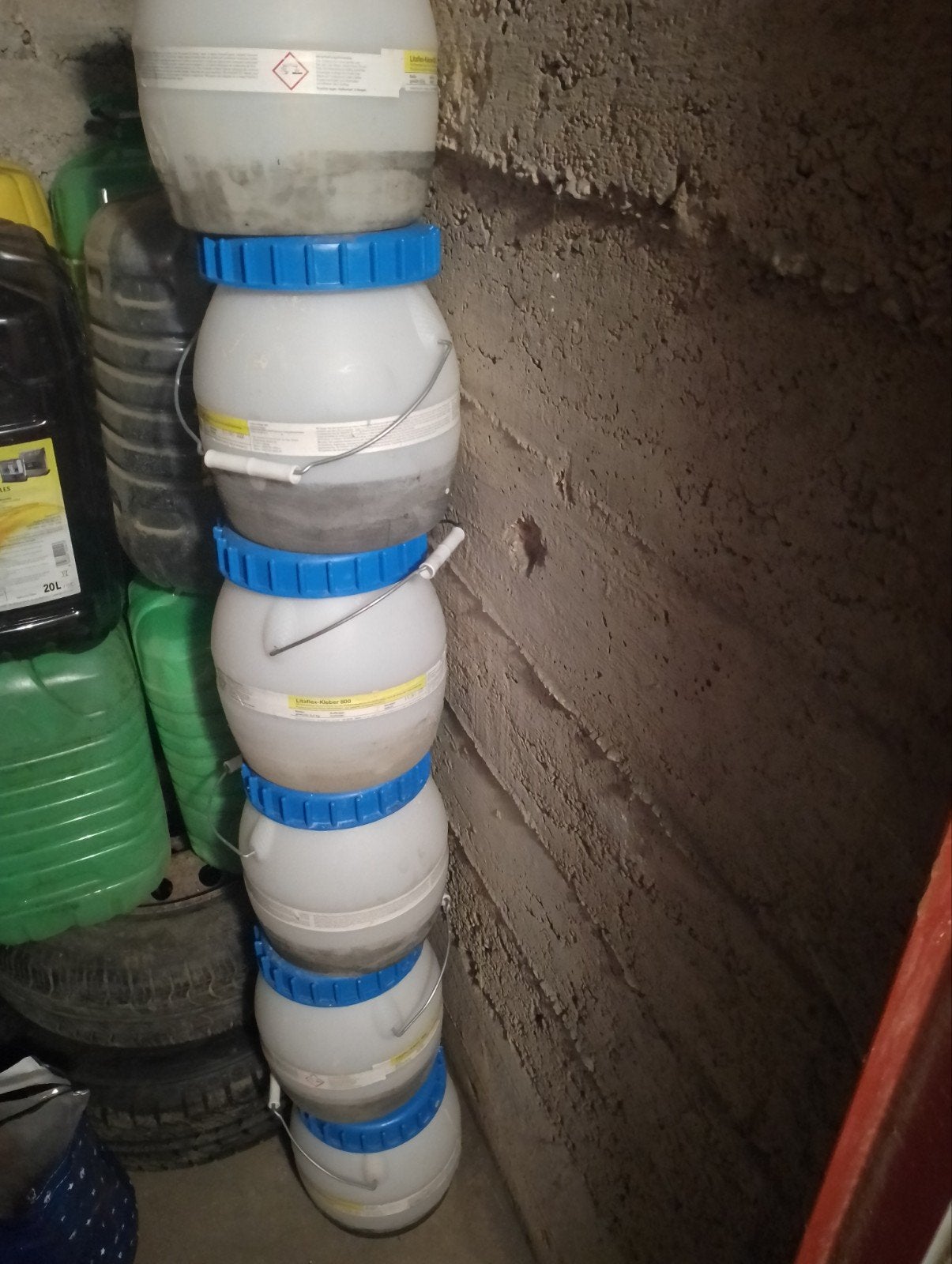 bidons plastique, Enlèvement