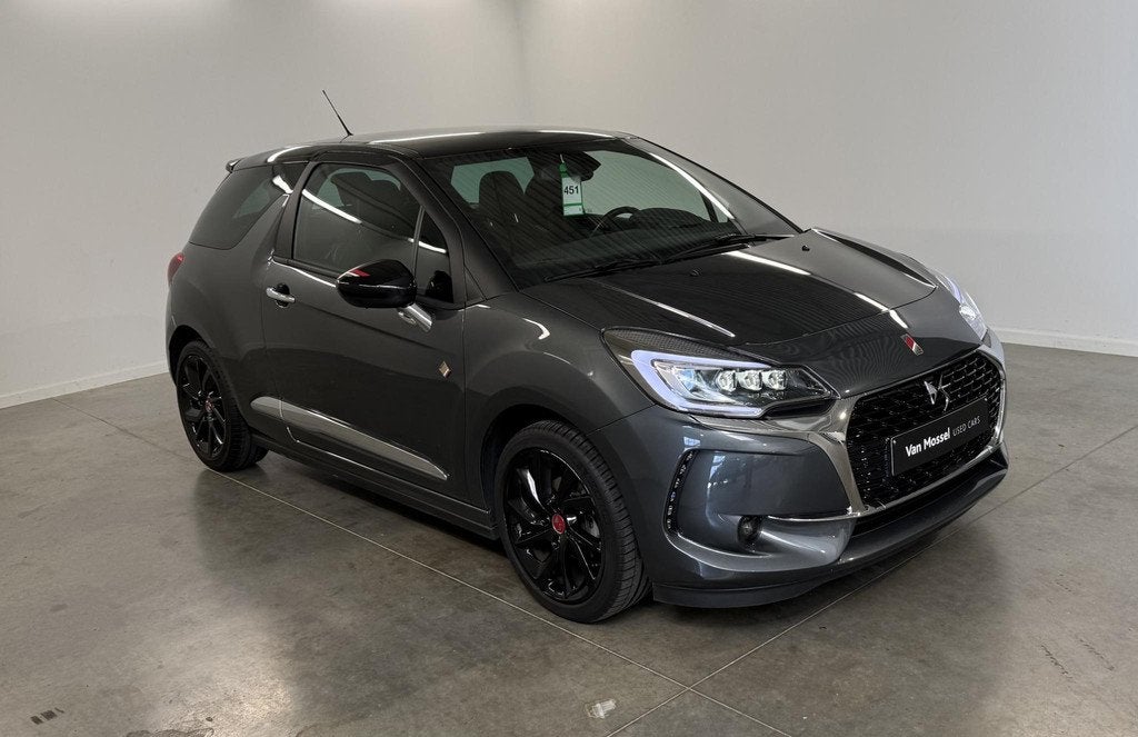 DS DS 3 1.2 PureTech 110 EAT Performance Line, Stof, Gebruikt, Euro 6, 1165 kg