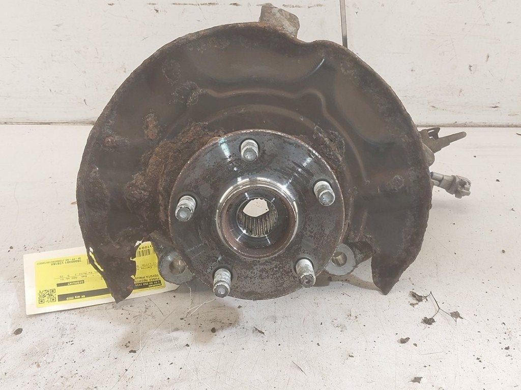 FUSEE AVANT DROITE Toyota Prius (NHW20) (|4320147010|), Kundenbetreuung@toyota.de, Toyota, Utilisé, Toyota-Allee 2
50858  Köln, DE