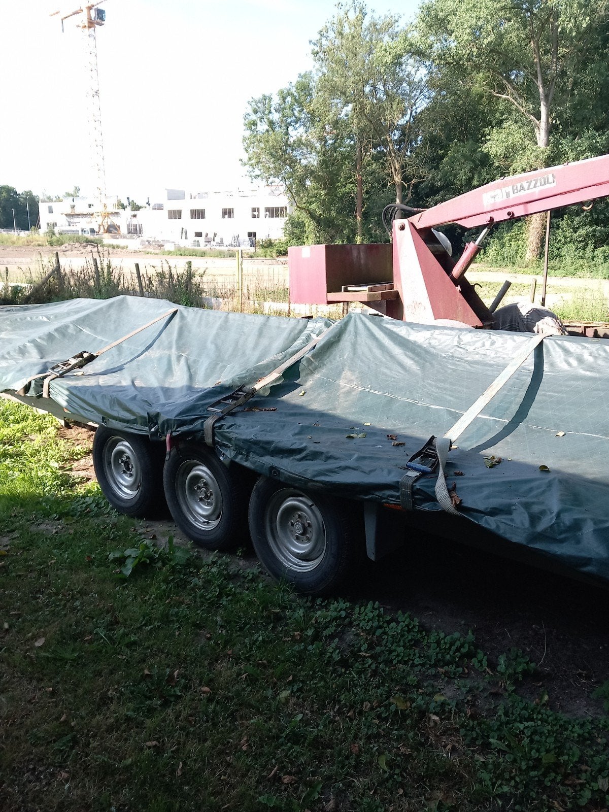 Aanhangwagen drie asser géén papieren, Ophalen