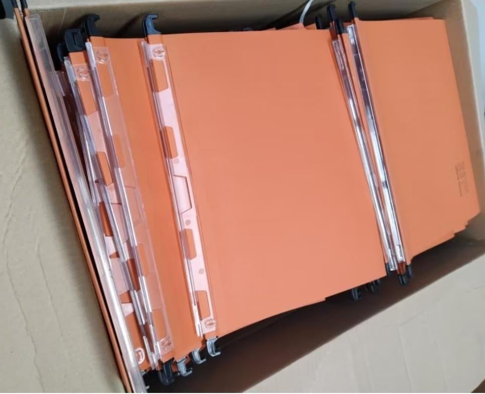 100 hangmappen, Gebruikt, Info@bs.com, Kaatsheuvel, Ophalen