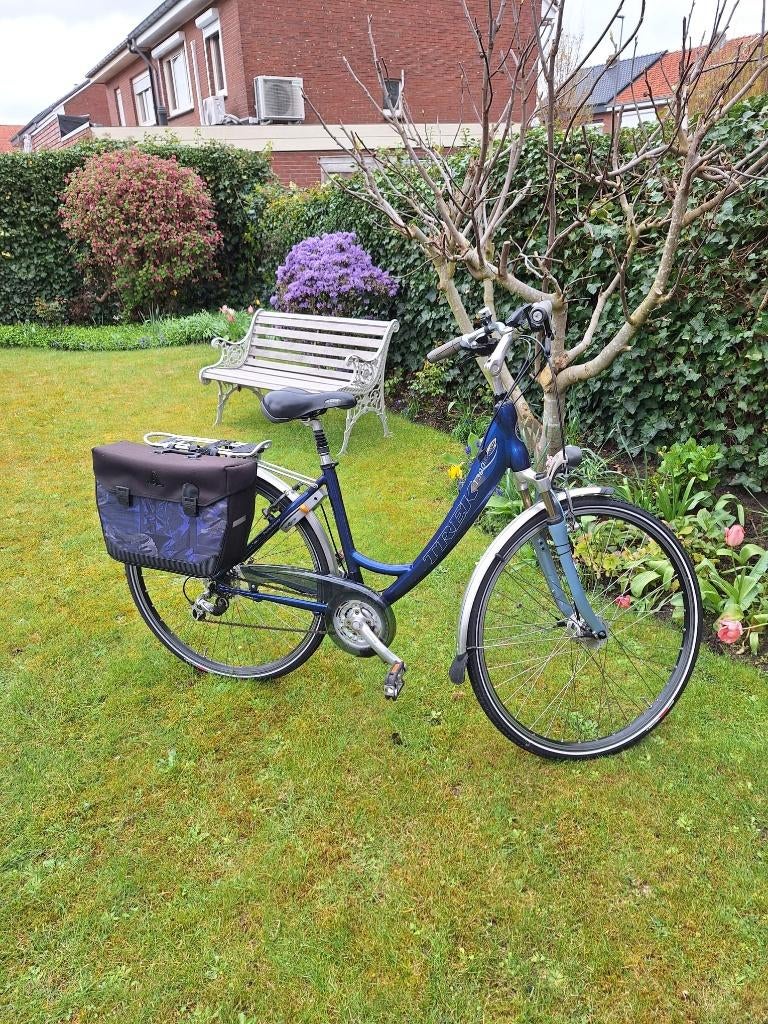 Damesfiets, Fietsen en Brommers, Ophalen, Zo goed als nieuw