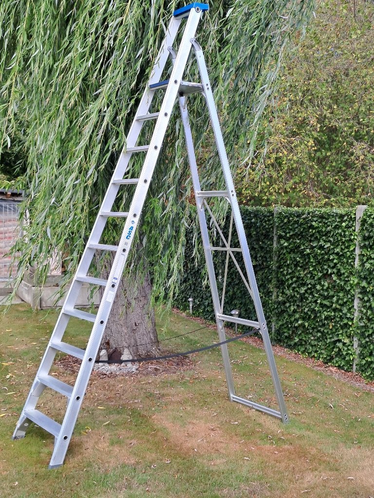 Trapladder - ASC Group - Professionele, Ophalen, Trap, Zo goed als nieuw, Opvouwbaar of Inschuifbaar