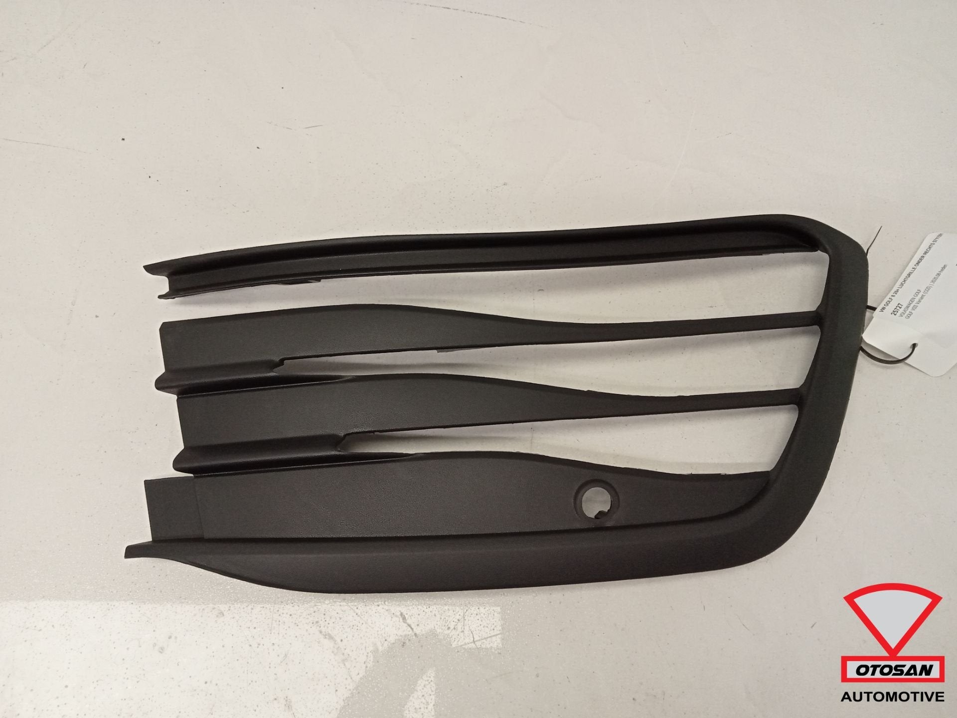 Grille d'a ration inf rieure droite pour VW Golf 8 ( partir, Volkswagen, Volkswagen AG, Vw@volkswagen.de, Utilisé