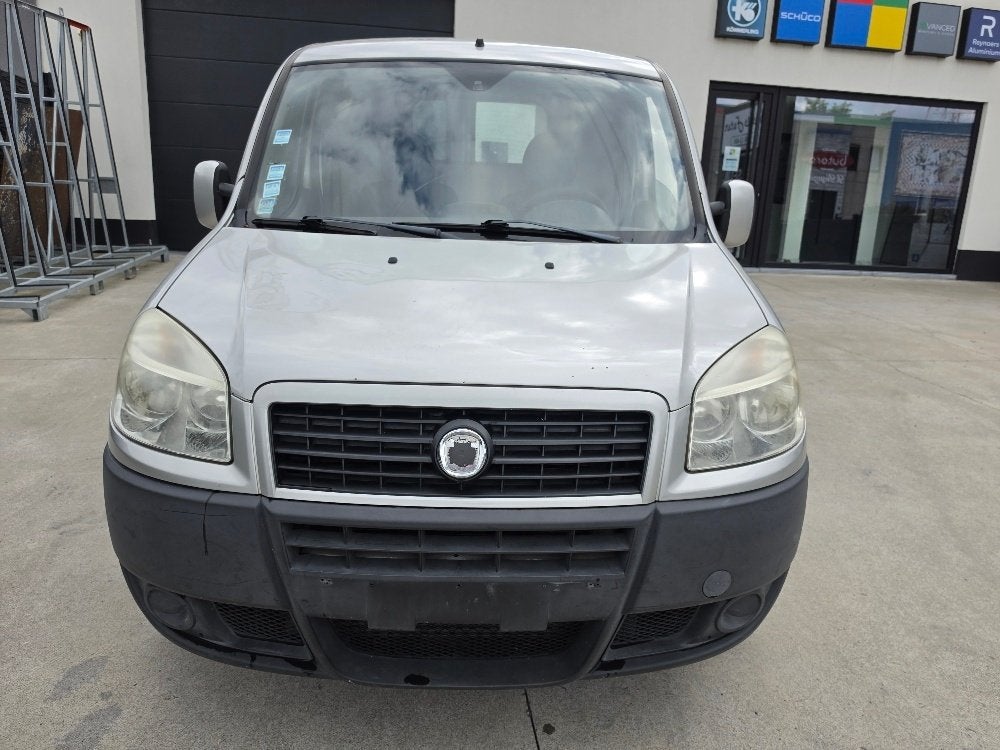FIAT DOBLO, Argent ou Gris, Achat, 2 places, Boîte manuelle