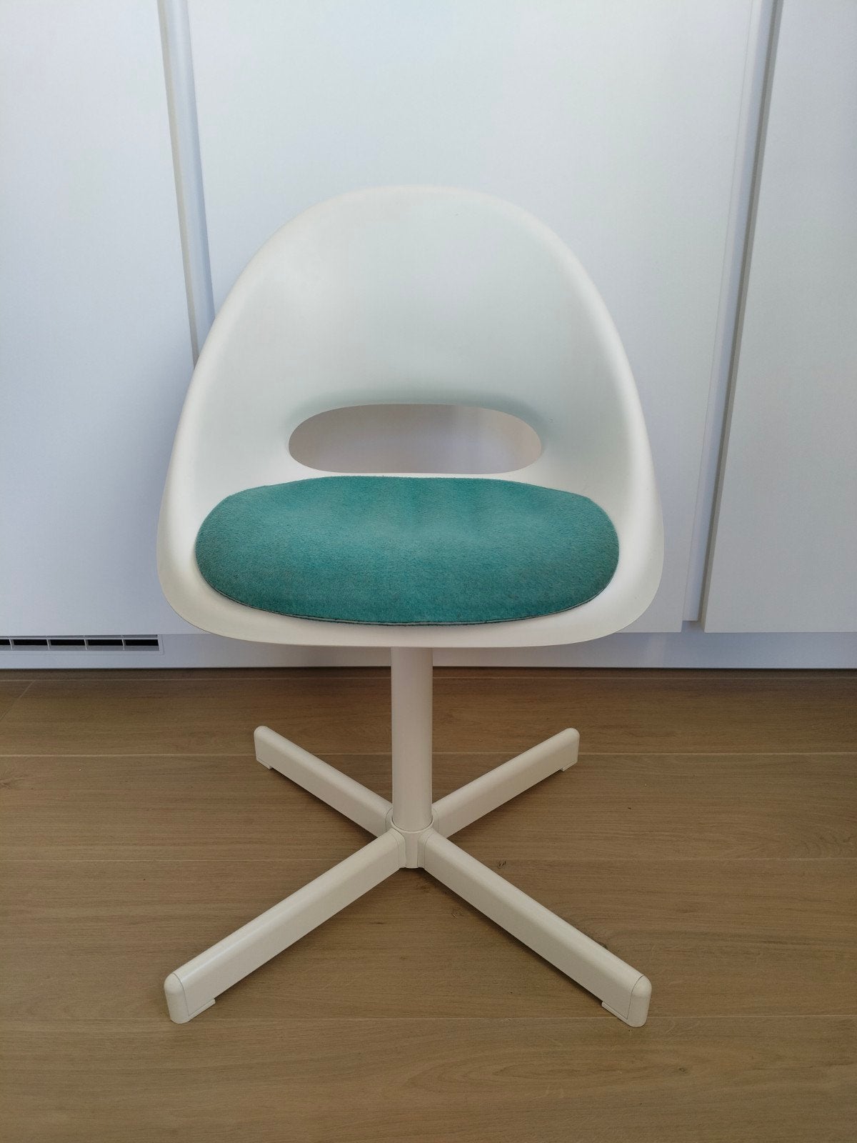 Ikea kinderbureaustoel wit met kussen, Maison & Meubles, Enlèvement, Blanc