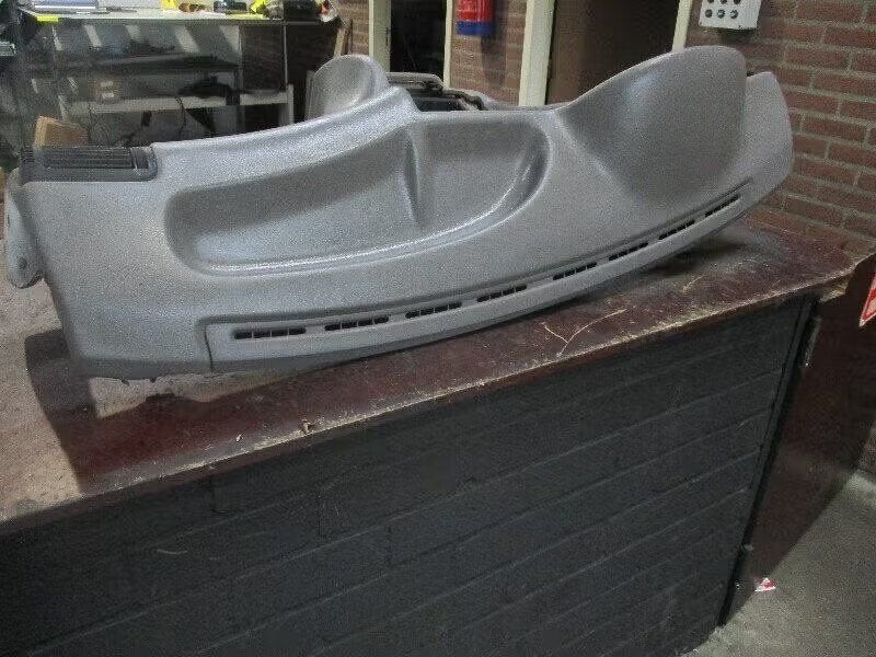 DASHBOARD Opel Astra F (53 / 54 / 58 / 59) (01-1991/12-1998), Bahnhofsplatz 65423 Rüsselsheim am Main, DE, Gebruikt, Opel, Opel Automobile GmbH
