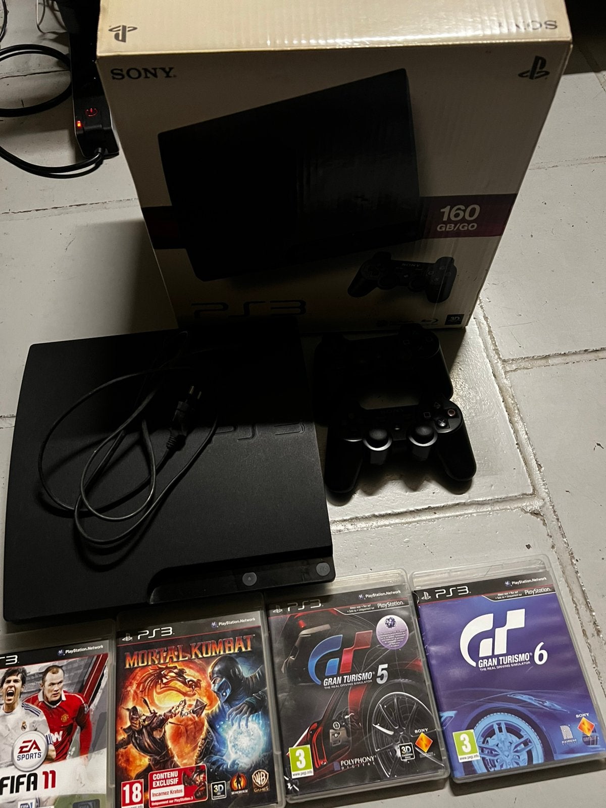PlayStation 3 slim + box + controllers + games, Games en Spelcomputers, Spelcomputers | Sony PlayStation 3, Ophalen of Verzenden