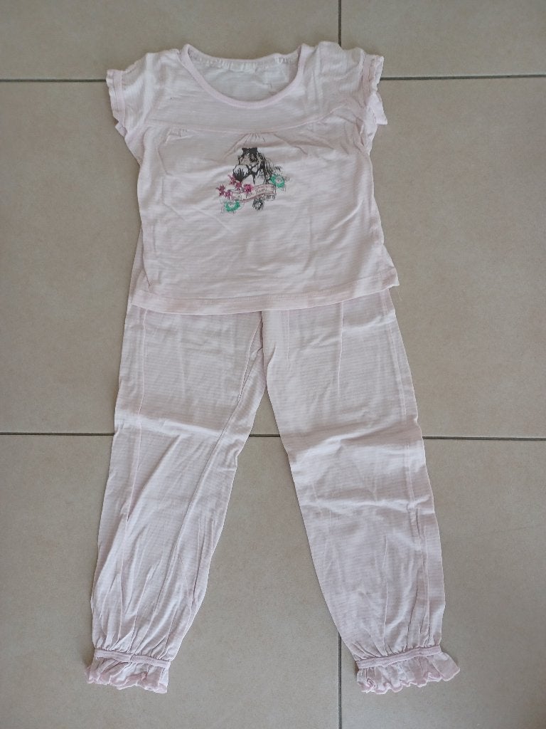2 pyjama's maat 110, Kinderen en Baby's, Kinderkleding | Maat 110, Ophalen, Meisje, Nacht- of Onderkleding