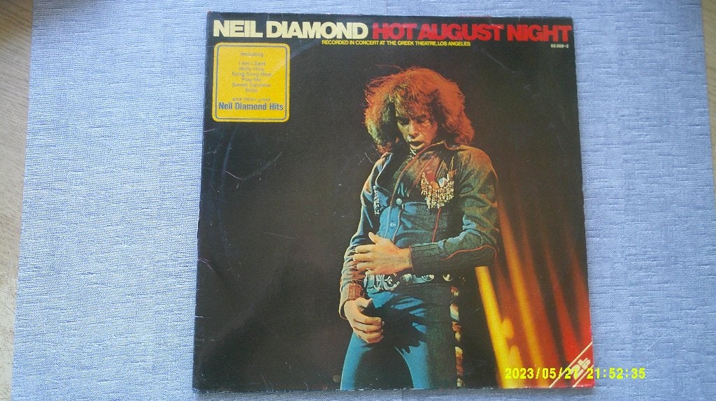 Neil Diamond – Hot august night (2 LP), CD & DVD, Vinyles | Pop, Utilisé, Double LP, Enlèvement ou Envoi