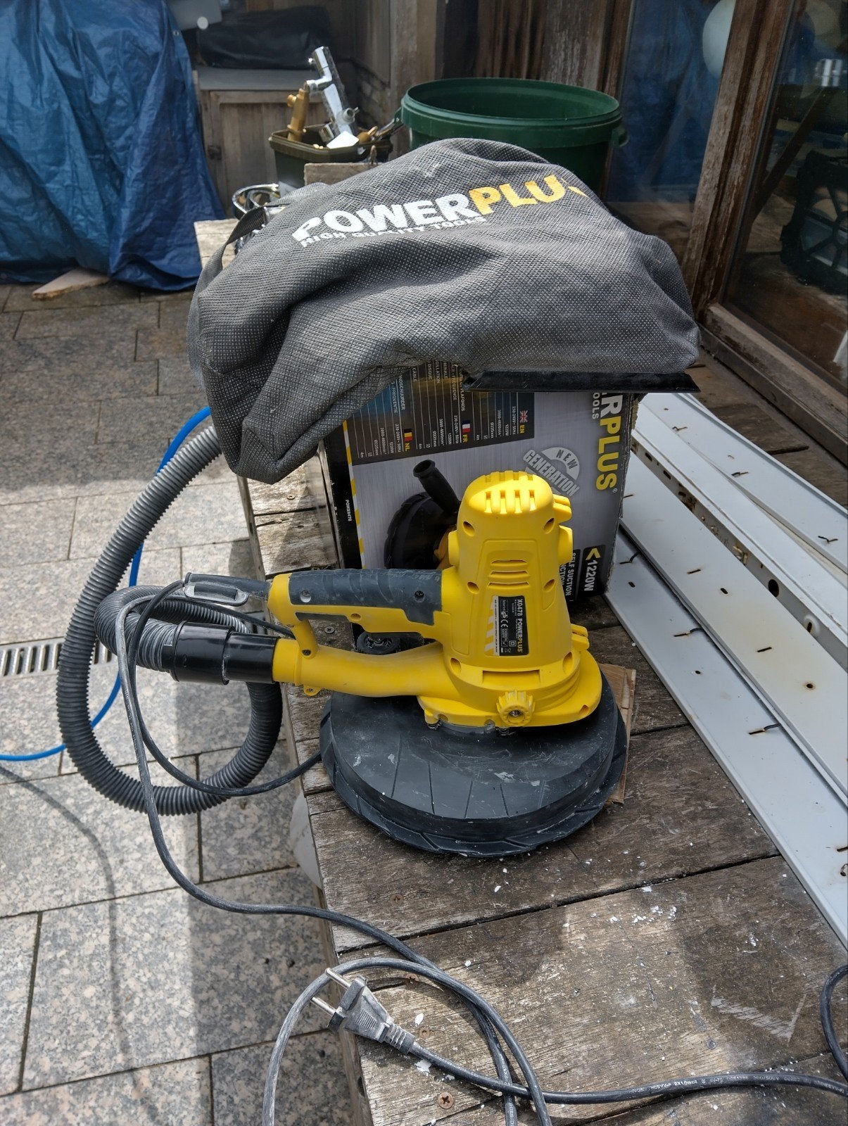 Schuurmachine Gyproc, Ophalen
