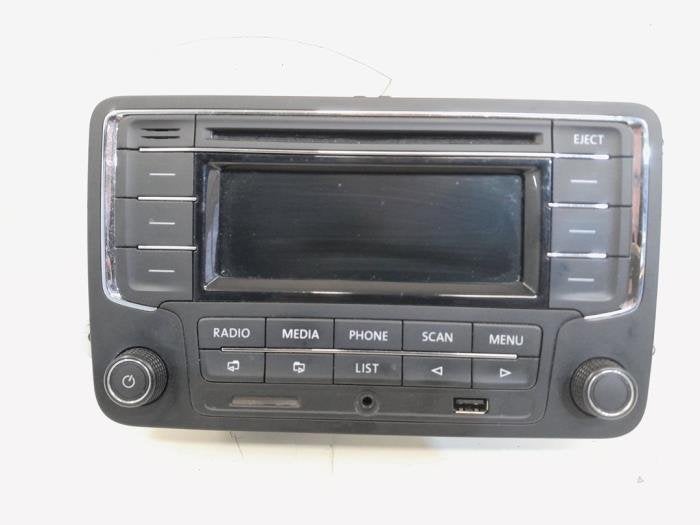 Radio van een Volkswagen Golf, Auto-onderdelen, Interieur en Bekleding, Gebruikt, -, Volkswagen, -