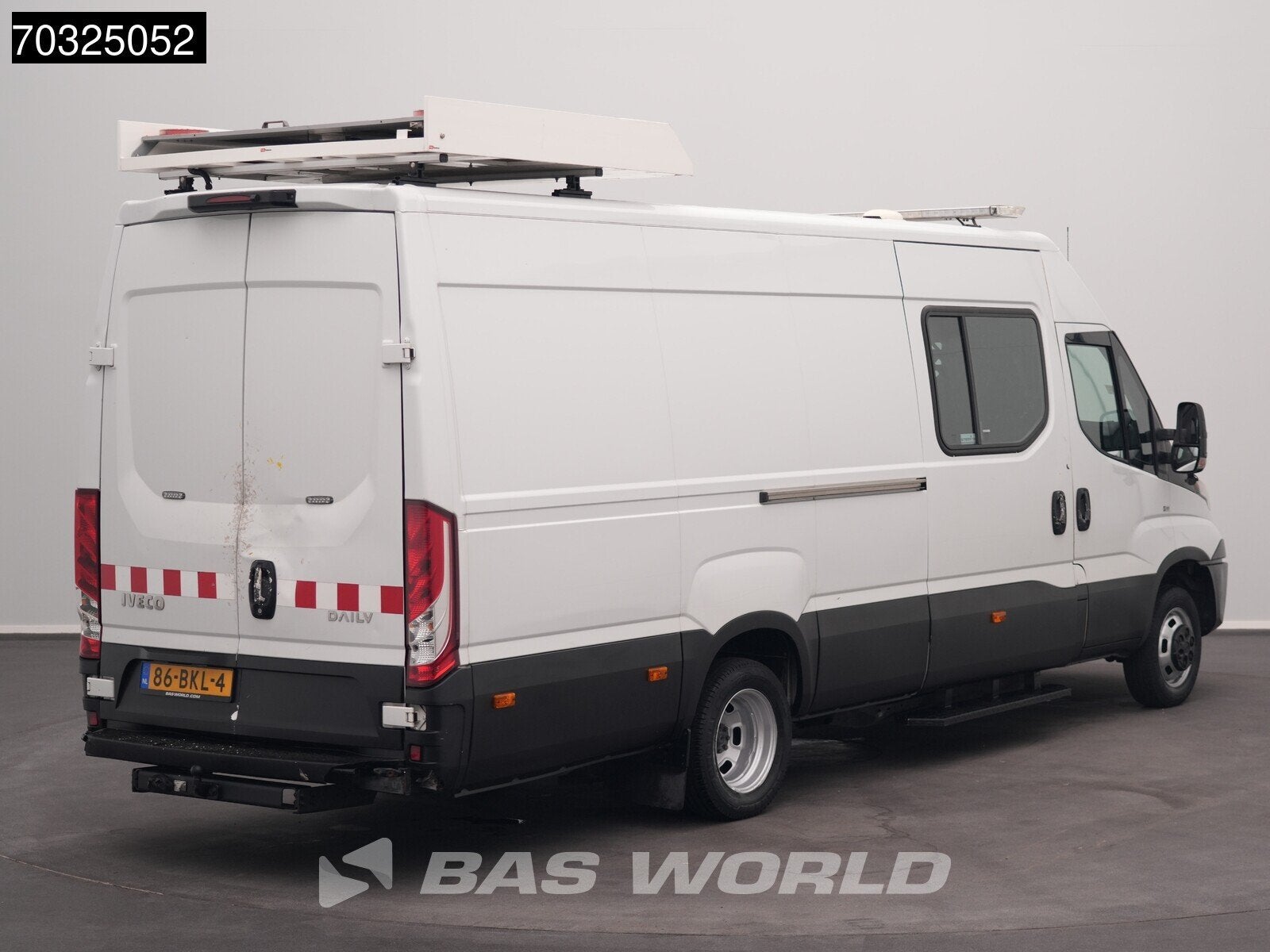 Iveco Daily 50C14 CNG 3.0L Dubbellucht L3H2 Navi 3,5t Trekha, Auto's, 100 kW, Stof, Gebruikt, Euro 6