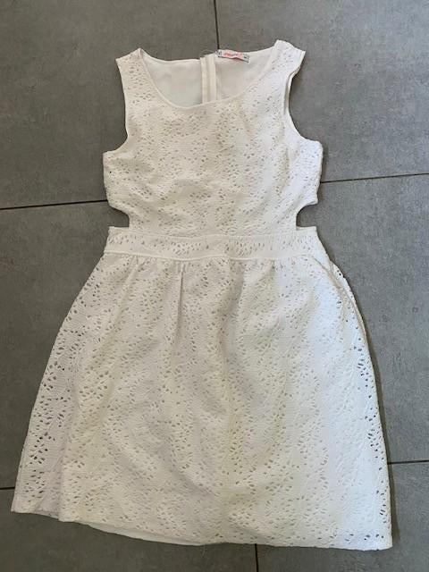 Wit, tof zomerjurkje maat MEDIUM   Nieuwstaat, Kleding | Dames, Jurken, Maat 38/40 (M), Wit, Ophalen of Verzenden, Zo goed als nieuw