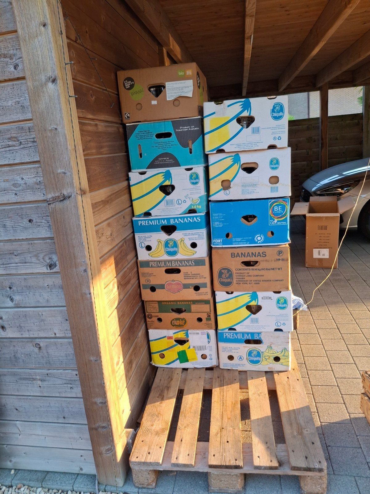 Groot lot oude bierglazen, Enlèvement