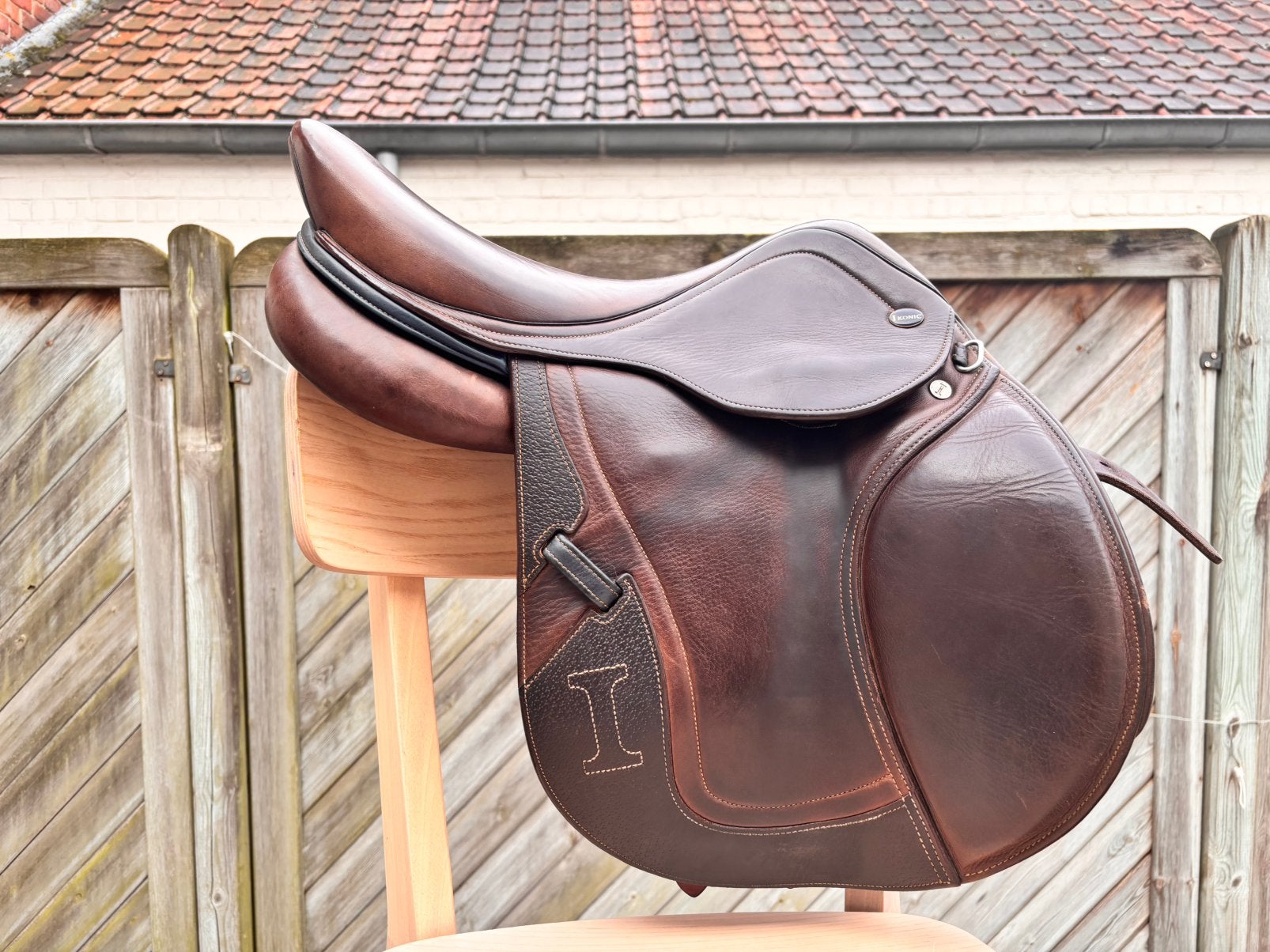 Ikonic springzadel 16 inch, Ophalen, Ikonic, Middeldiepe zit, S (16 of 16.5 inch)