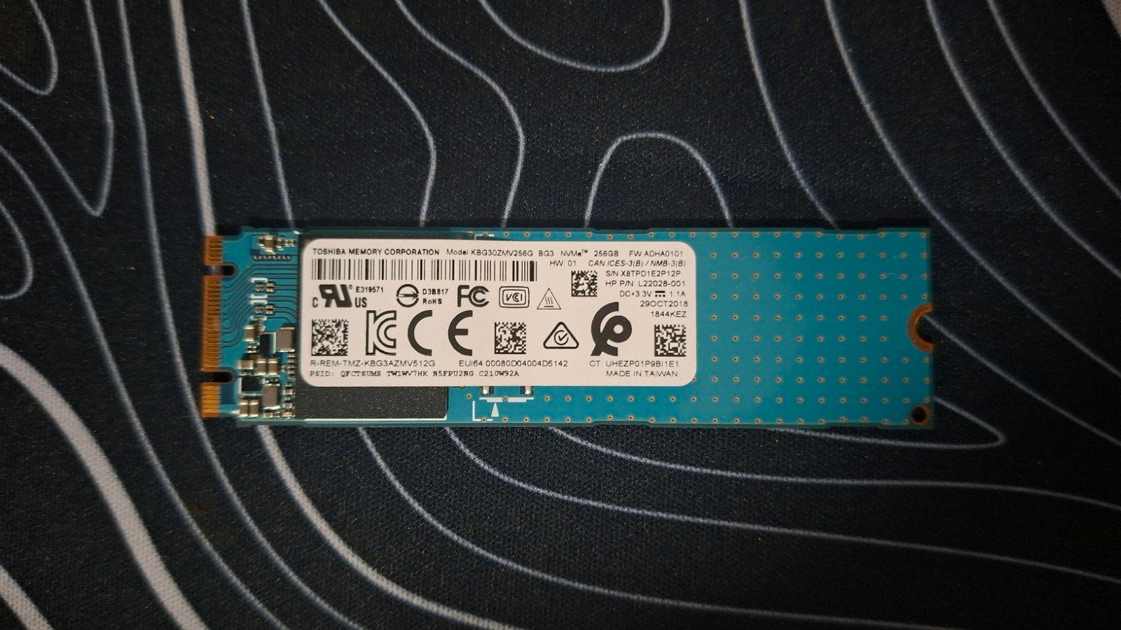 Toshiba SSD 256GB NVMe, Informatique & Logiciels, Disques optiques, Comme neuf, Interne, Windows