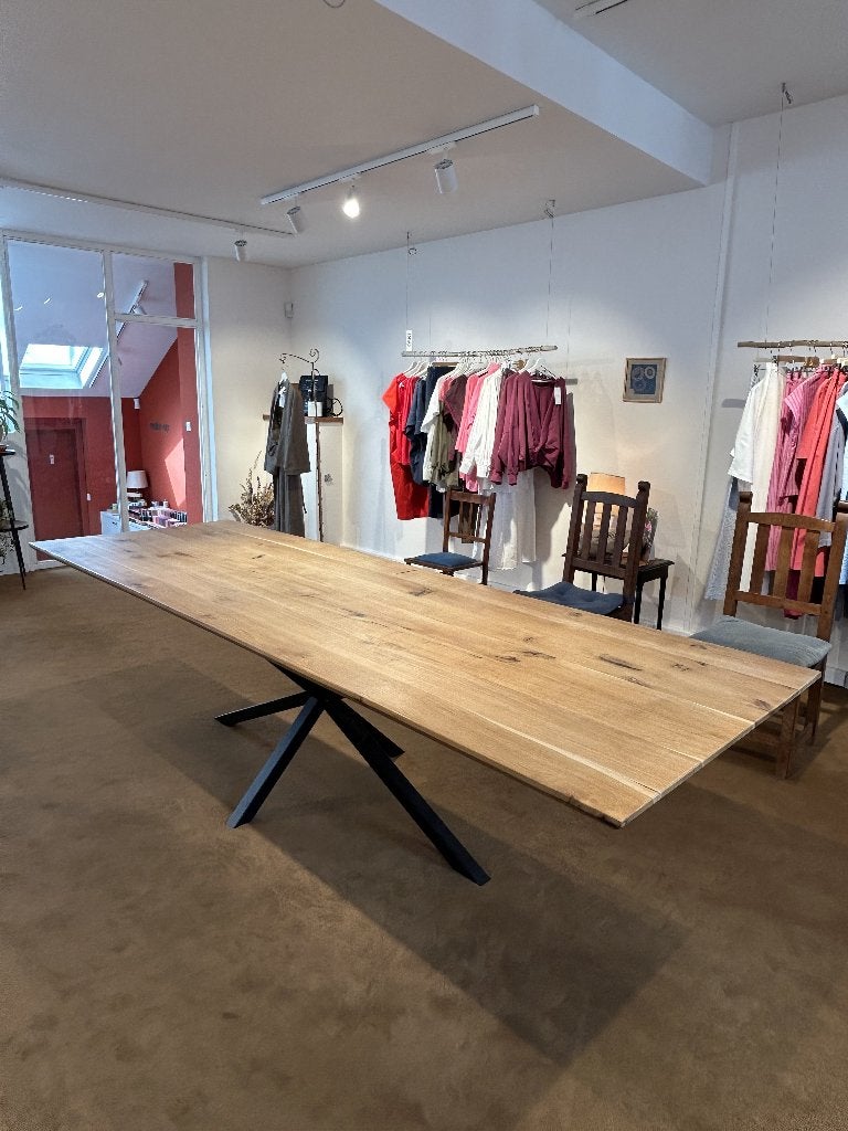 TABLE OAK - 3 mettres, Articles professionnels, Aménagement de Bureau & Magasin | Mobilier de bureau & Aménagement, Table, Décoration d'intérieur