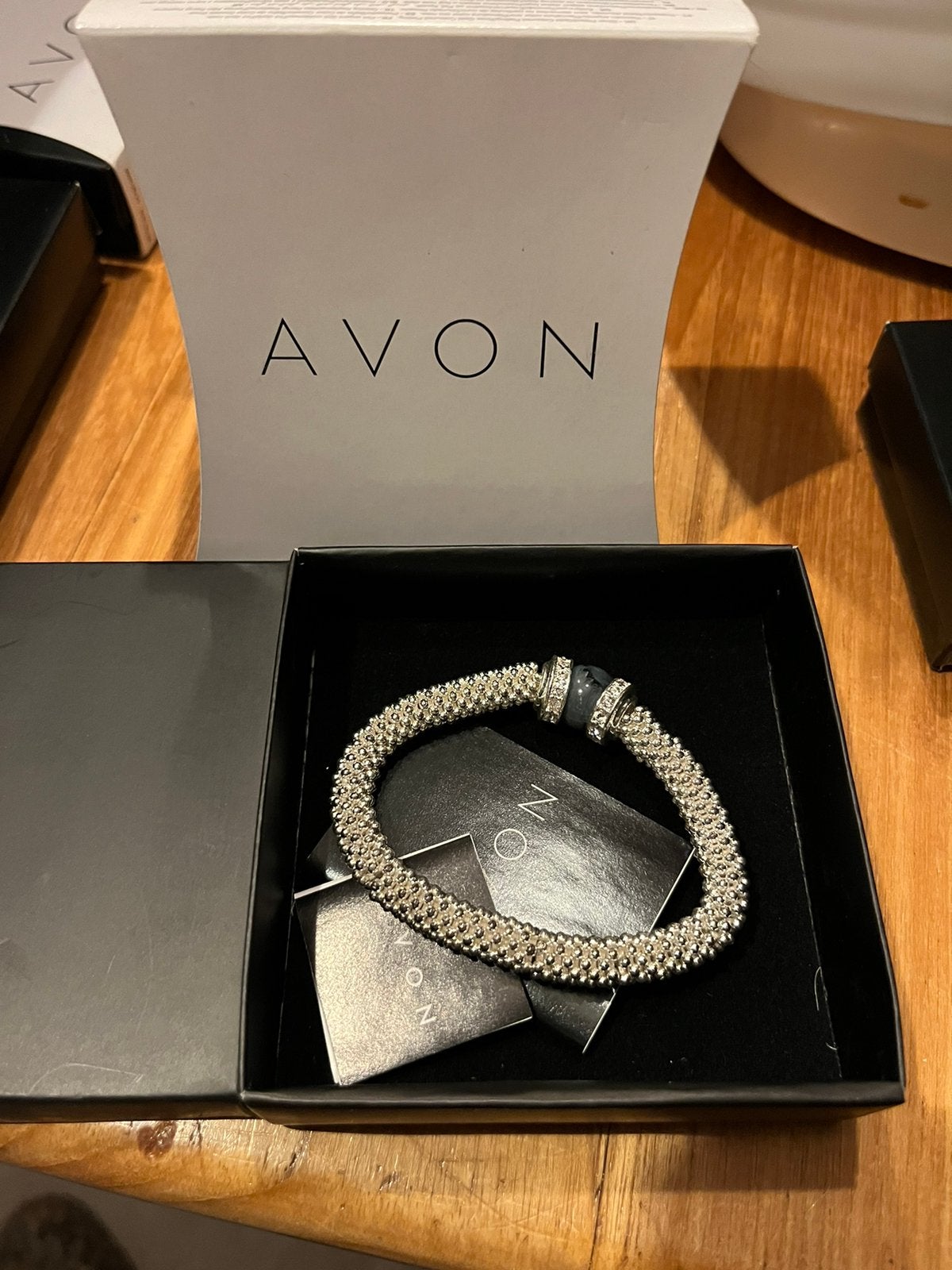Bracelet en argent AVON + vert, Enlèvement ou Envoi, Neuf, Vert