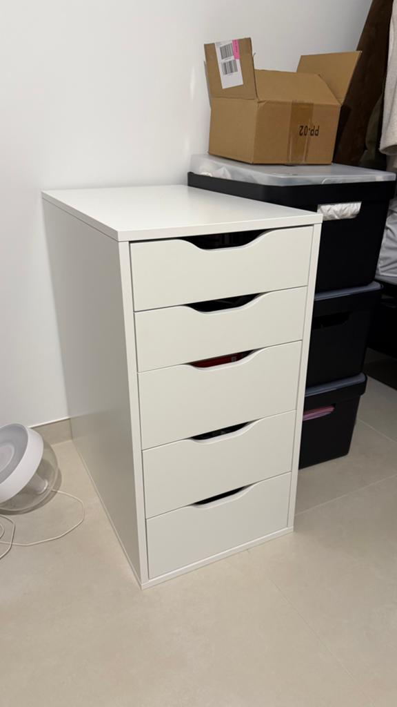 Ikea Alex, Enlèvement, Comme neuf