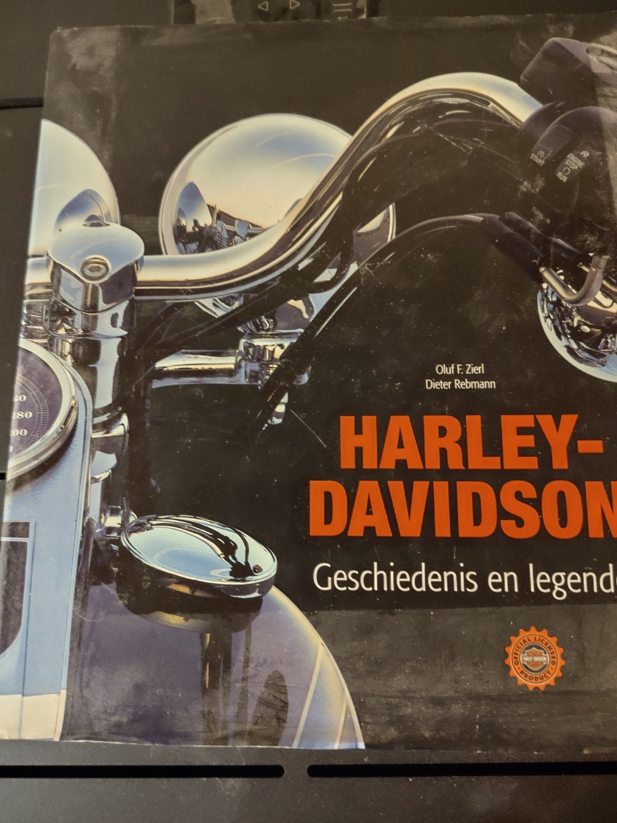 Prachtig boek de geschiedenis Harley Davidson 655 pagina's, Enlèvement ou Envoi