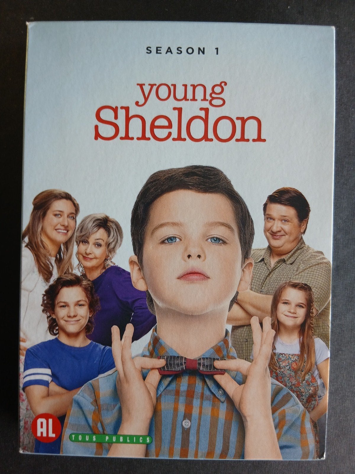 Young Sheldon (2017) season 1, CD & DVD, DVD | TV & Séries télévisées, Enlèvement ou Envoi, Coffret, Comme neuf, Comédie