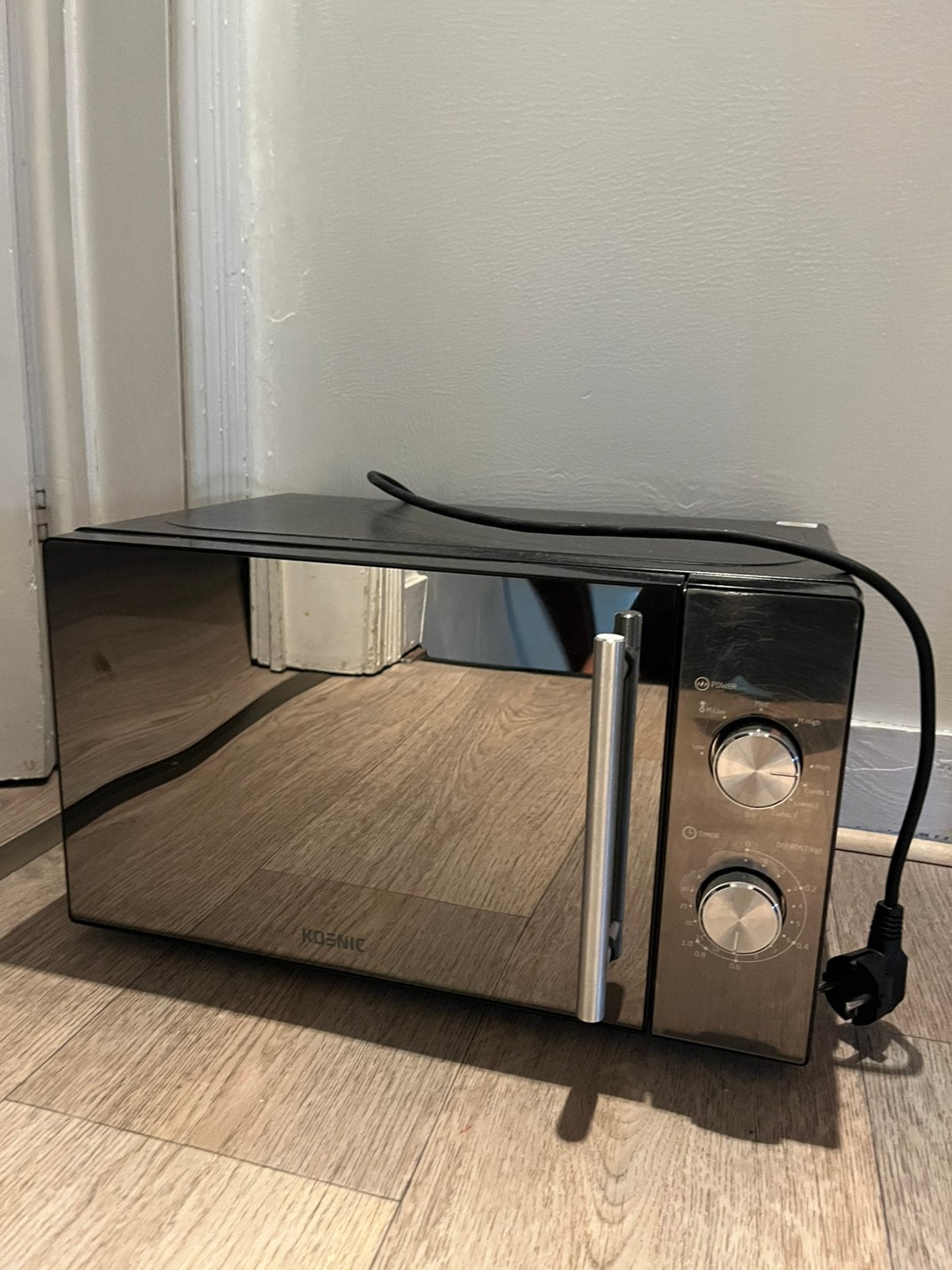 Koenic Microgolfoven, Electroménager, Micro-ondes, Comme neuf, Enlèvement, Micro-ondes, Plaque tournante