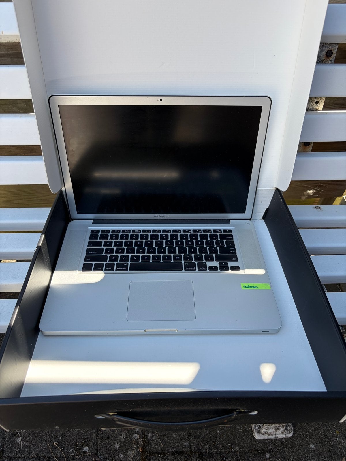 Macbook pro15”  VOOR ONDERDELEN, Ophalen, Zo goed als nieuw