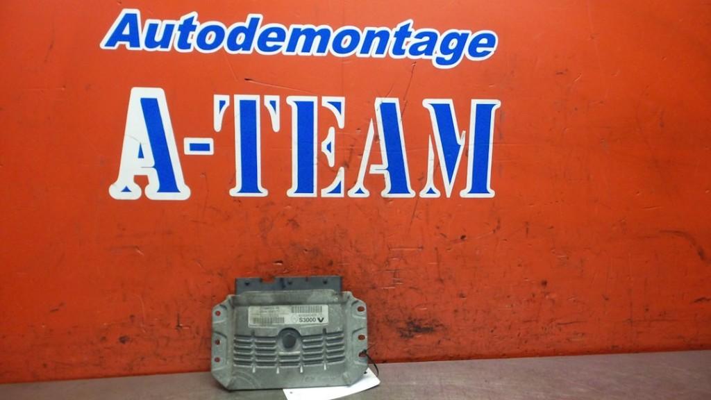 COMPUTER MOTOR Renault Megane II (BM / CM) (8200283924), Auto-onderdelen, Gebruikt, Renault