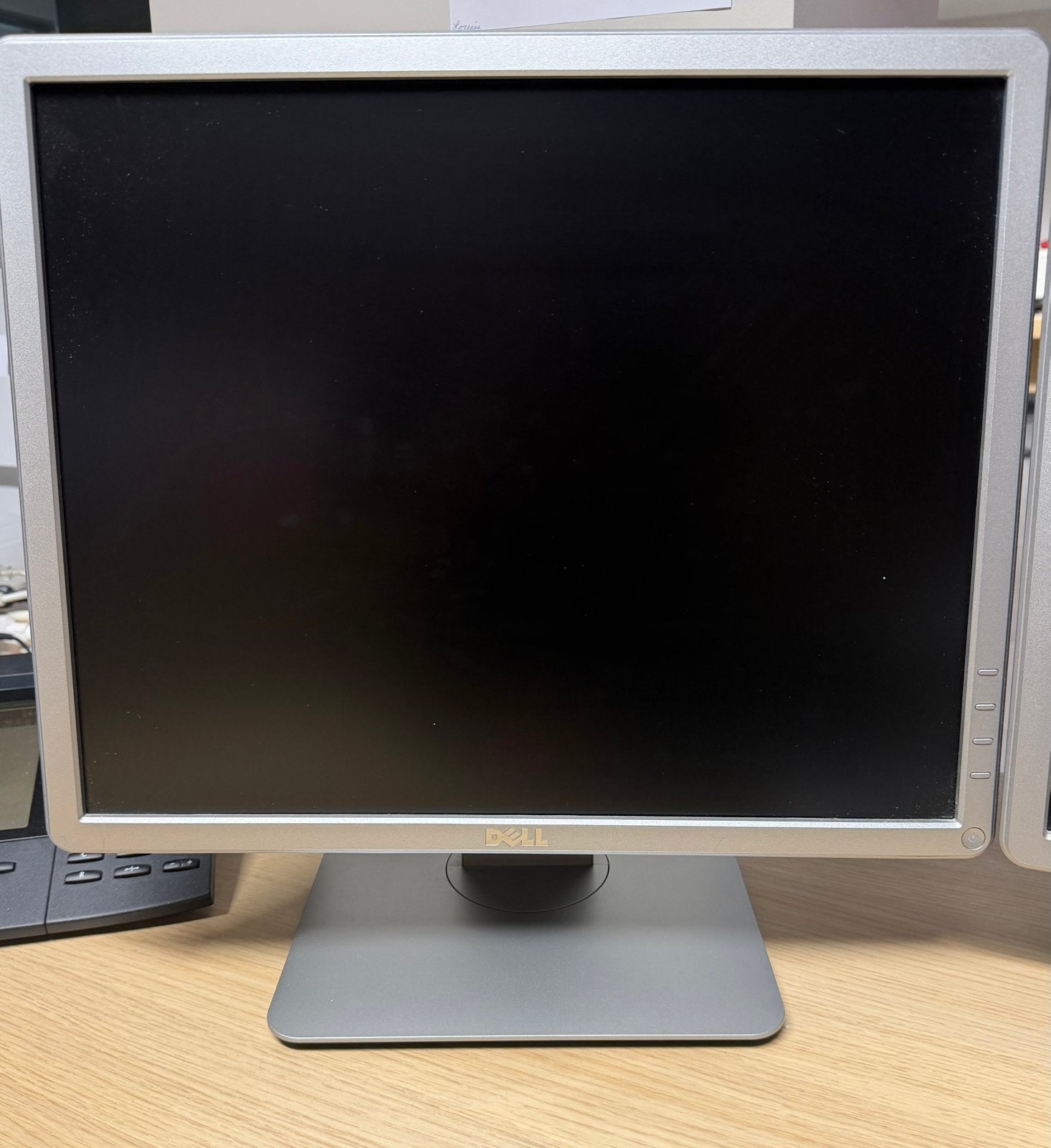 Dell UltraSharp 1905FP 19” computerscherm – VGA/DVI/USB, Computers en Software, Ophalen, Gebruikt, In hoogte verstelbaar, Overige typen