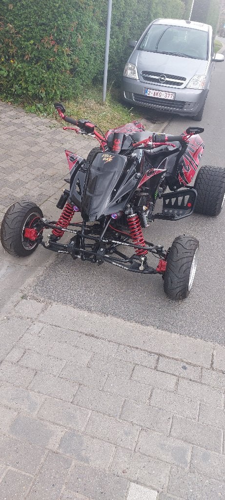 Quad Suzuki LTZ 450, Motoren