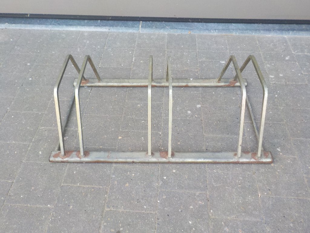 Verschillende fietsrekken, Ophalen