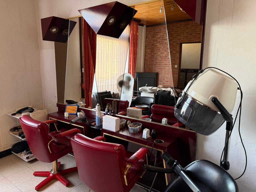 Mobilier de salon de coiffure