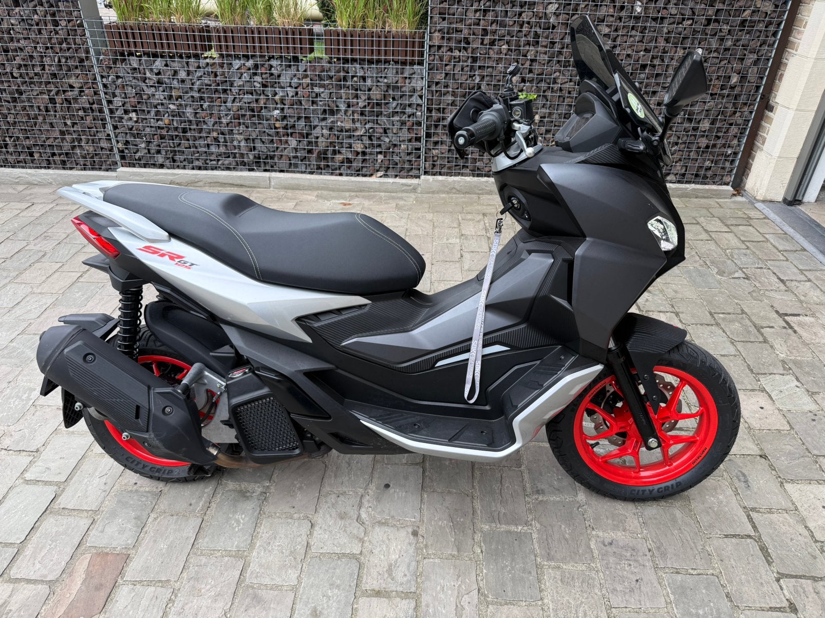 Srgt 125, Motos, Particulier