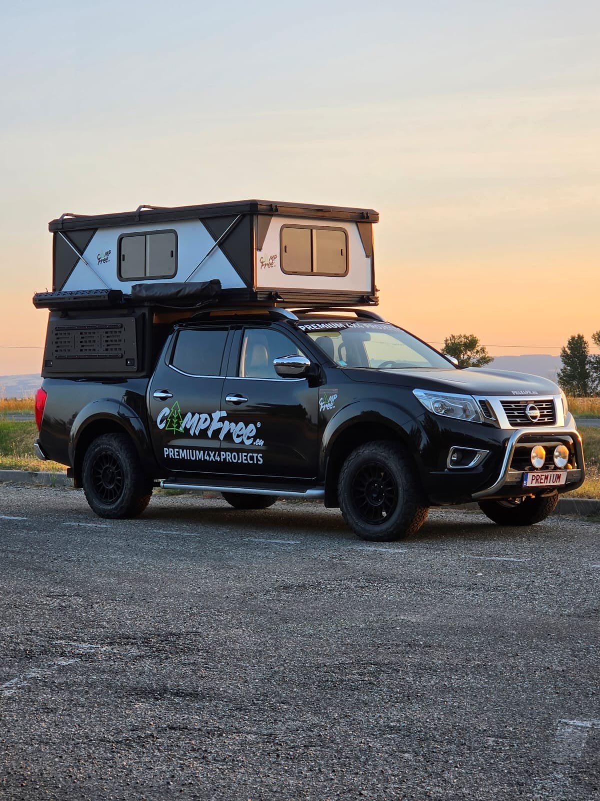Nissan Navara np300 met Campfree camper hardtop, Automaat, 4 cilinders, Bedrijf, Navara double cab