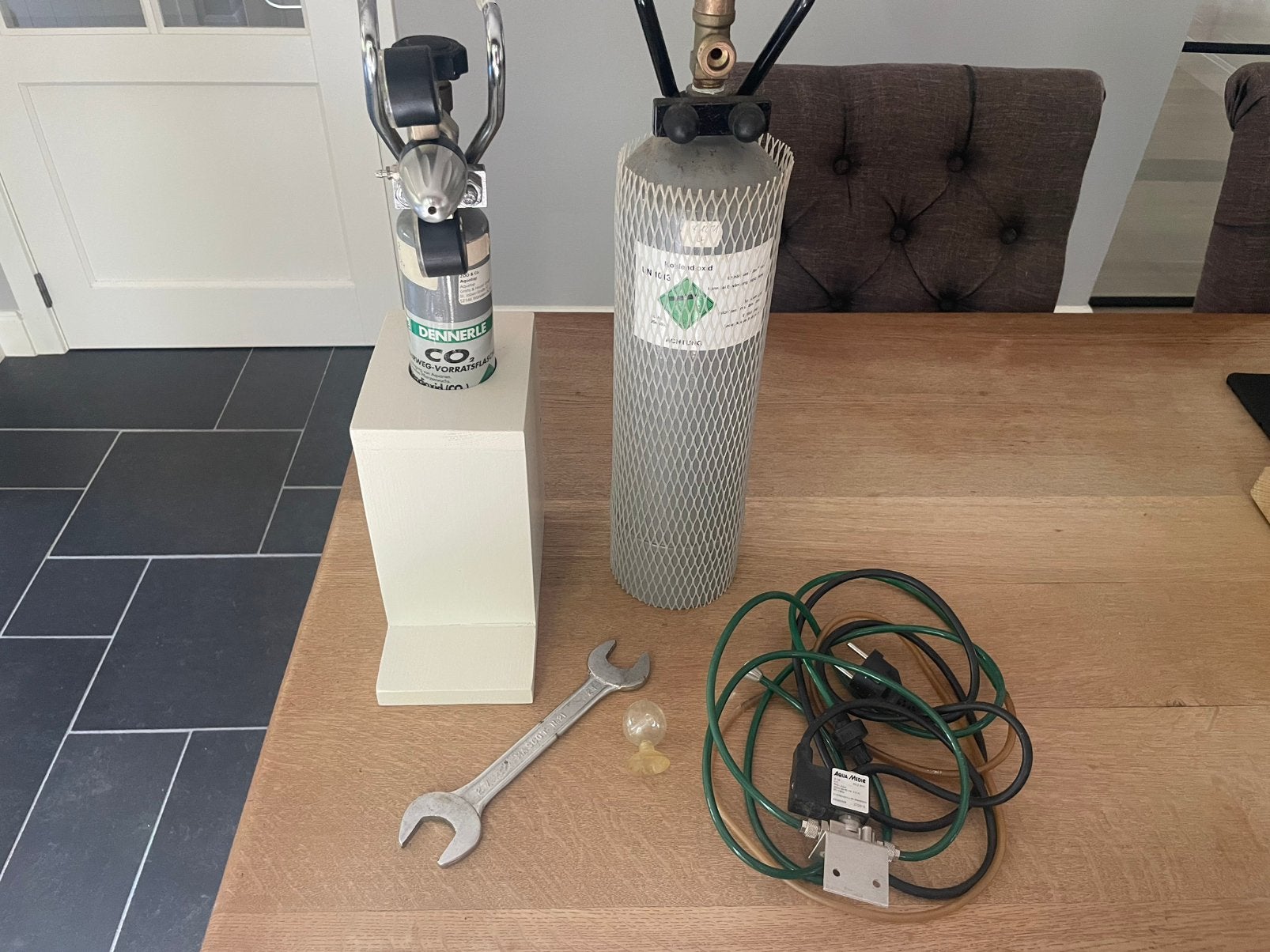 Complete CO₂-set Aquarium met nachtuitschakeling, Dieren en Toebehoren, Vissen | Aquaria en Toebehoren, Zo goed als nieuw, Aqua Medic