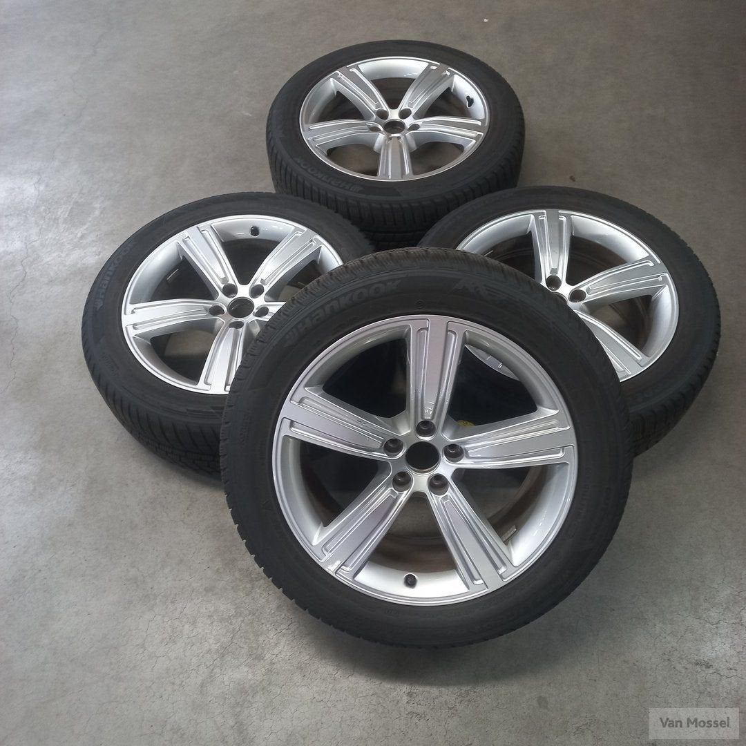 Audi A8 Hankook Winter I Cept EVO 2 235/50/R19 103H, 19 inch, Gebruikt, -, -