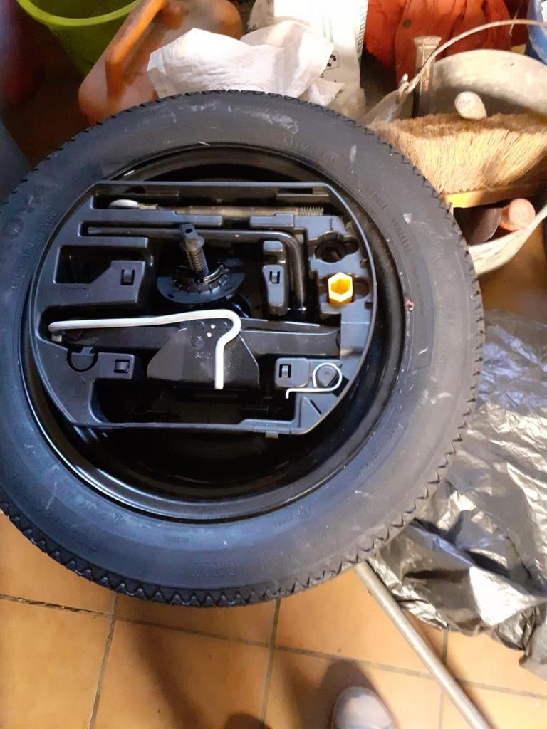 Opel Corsa reservewiel met montagegerief, Ophalen, Opel