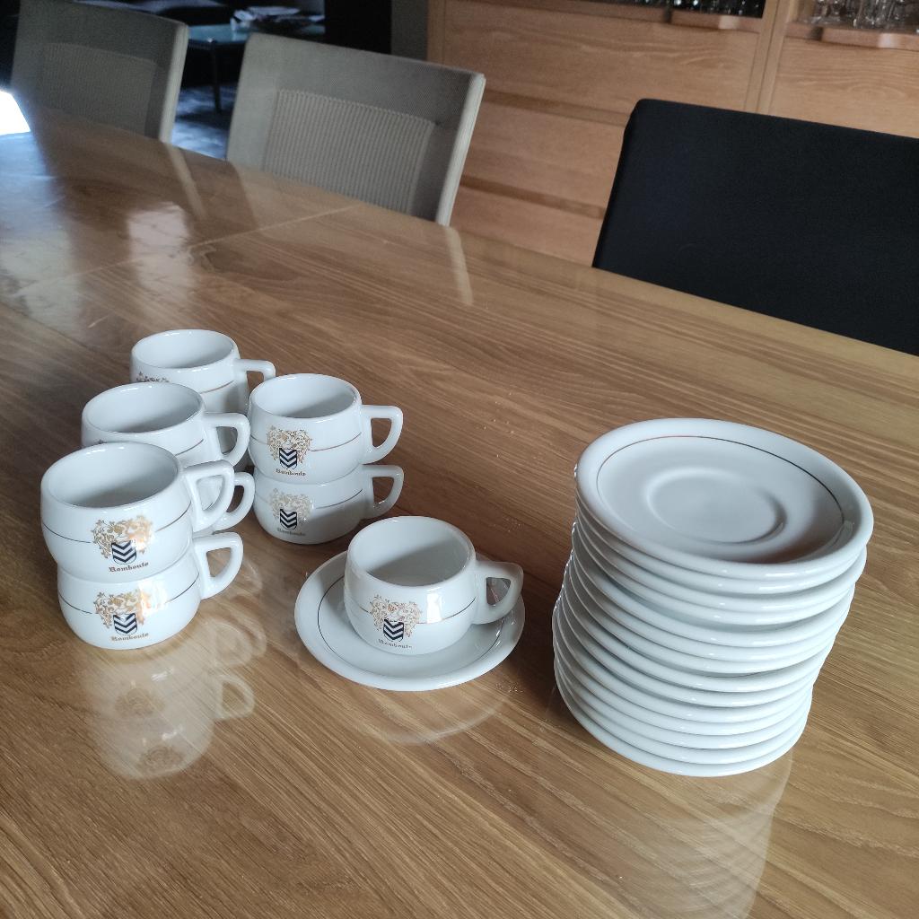Kleine tassen en schoteltjes Rombouts, Ophalen, Zo goed als nieuw