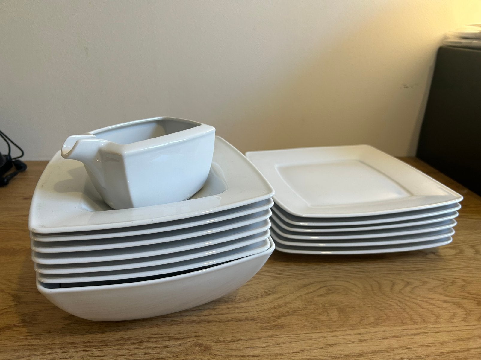 Servies te koop, Ophalen