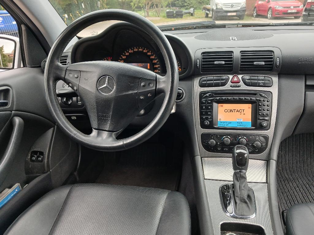 MERCEDES C220 2000cc DIESEL/AUTOMAAT/90.000KM/GEKEURD, Auto's, Mercedes-Benz, Automaat, Zwart, Parkeersensor, Bedrijf