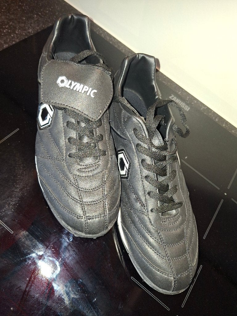 Olympic Voetbalschoen, Sport en Fitness, Ophalen, Nieuw, Schoenen