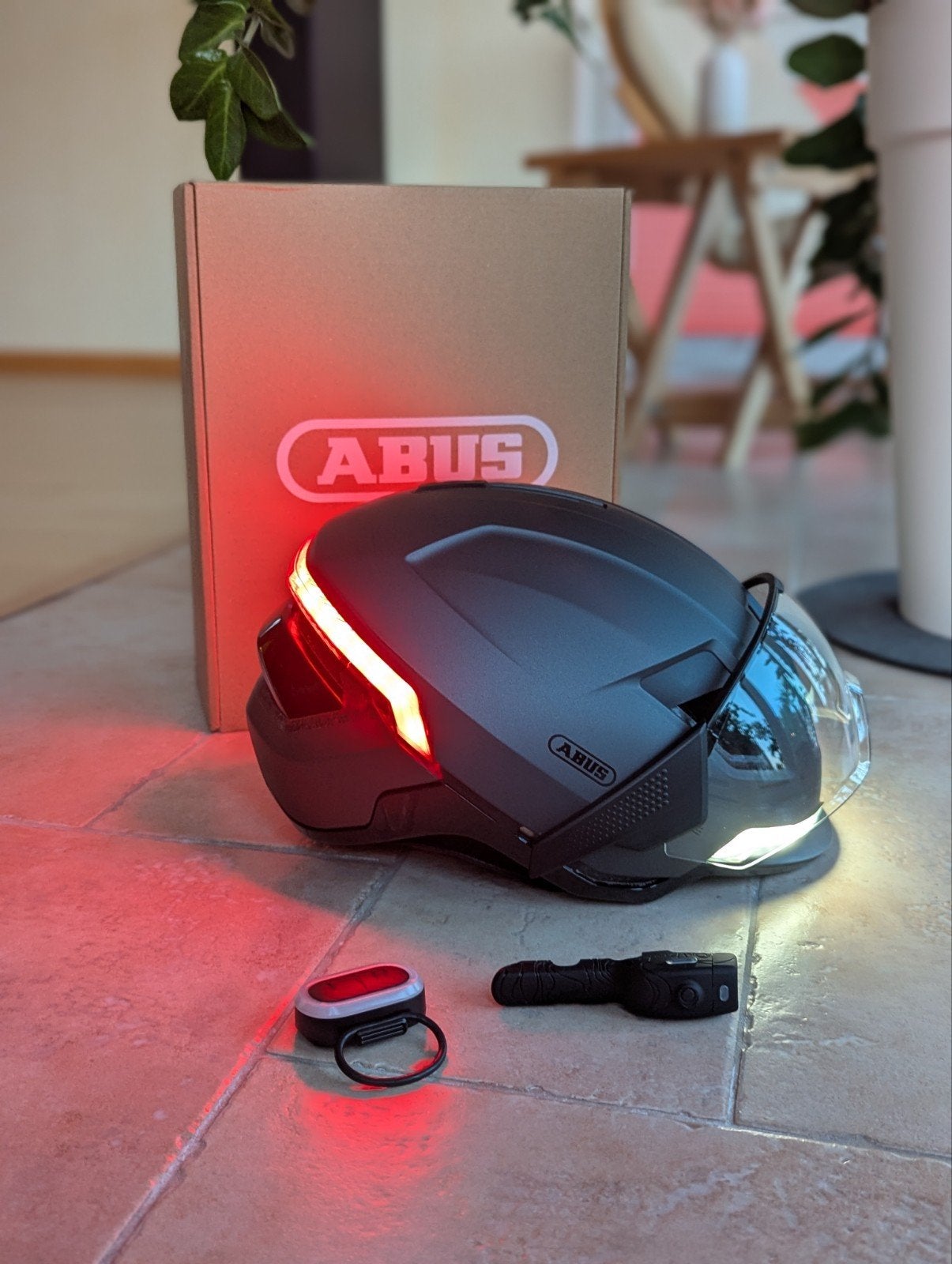 Clignotants lumineux pour casque Abus HYP-E BL.ACE, feu stop, Comme neuf, Envoi, L, ABUS