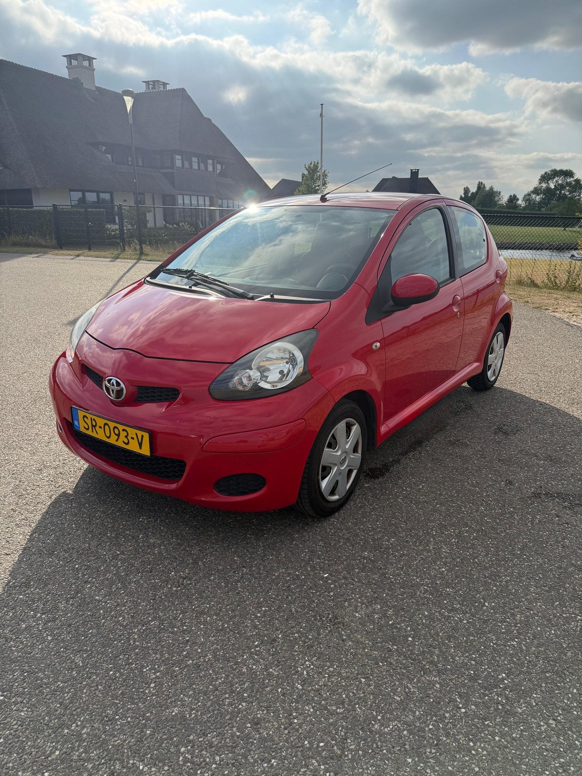 Climatiseur Toyota Aygo 1.0 12 V 5 p ABS, vitres électriques, Rouge, Euro 5, Achat, 998 cm³