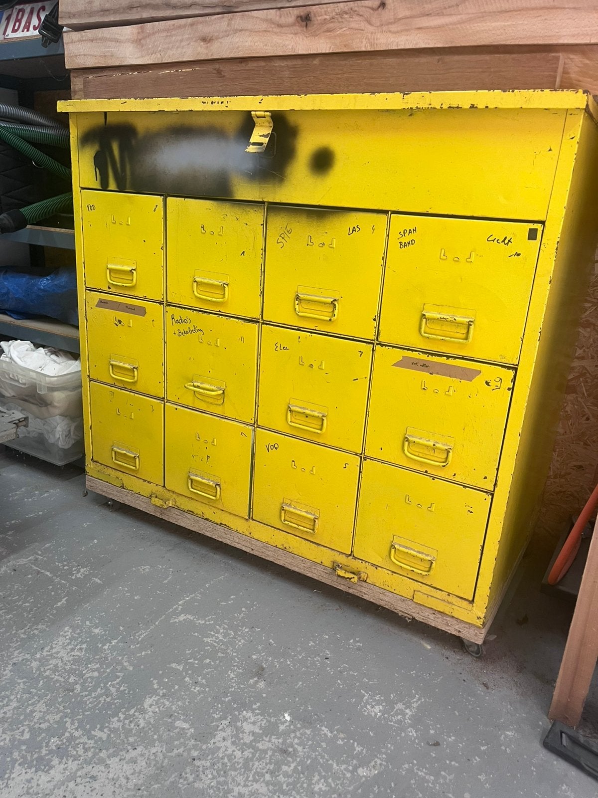 Metalen laden kast, Doe-het-zelf en Bouw, Werkbanken, Ophalen, Gebruikt