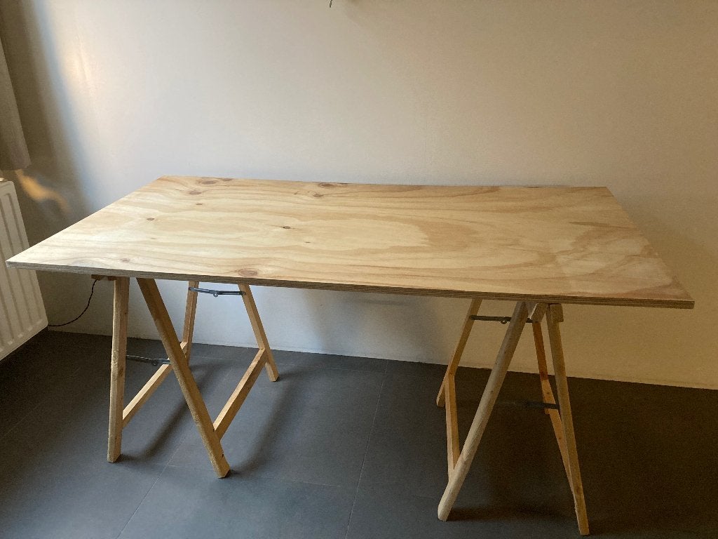 Houten tafel/ bureau met schragen, Neuf, Scandinave, Bureau d'écolier, 150 cm