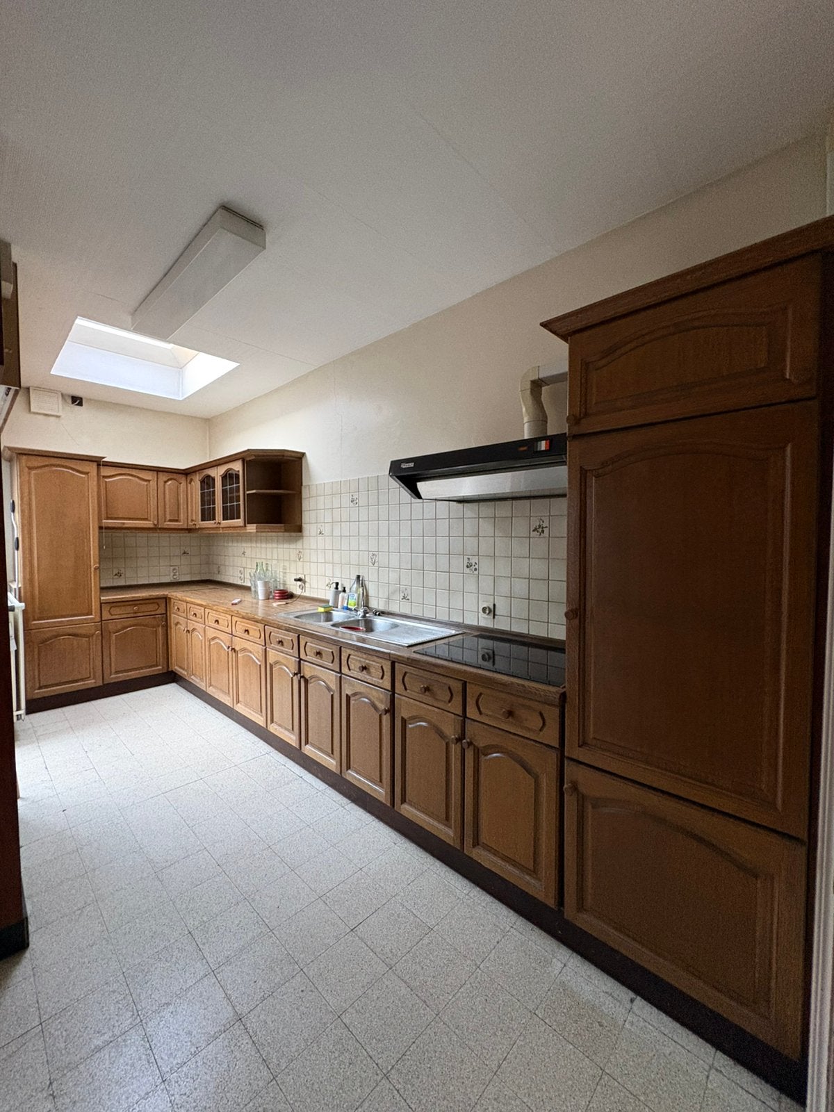 Gratis vintage houten keuken zelf uit te breken, Huis en Inrichting, Ophalen, Gebruikt, Overige materialen, Bruin
